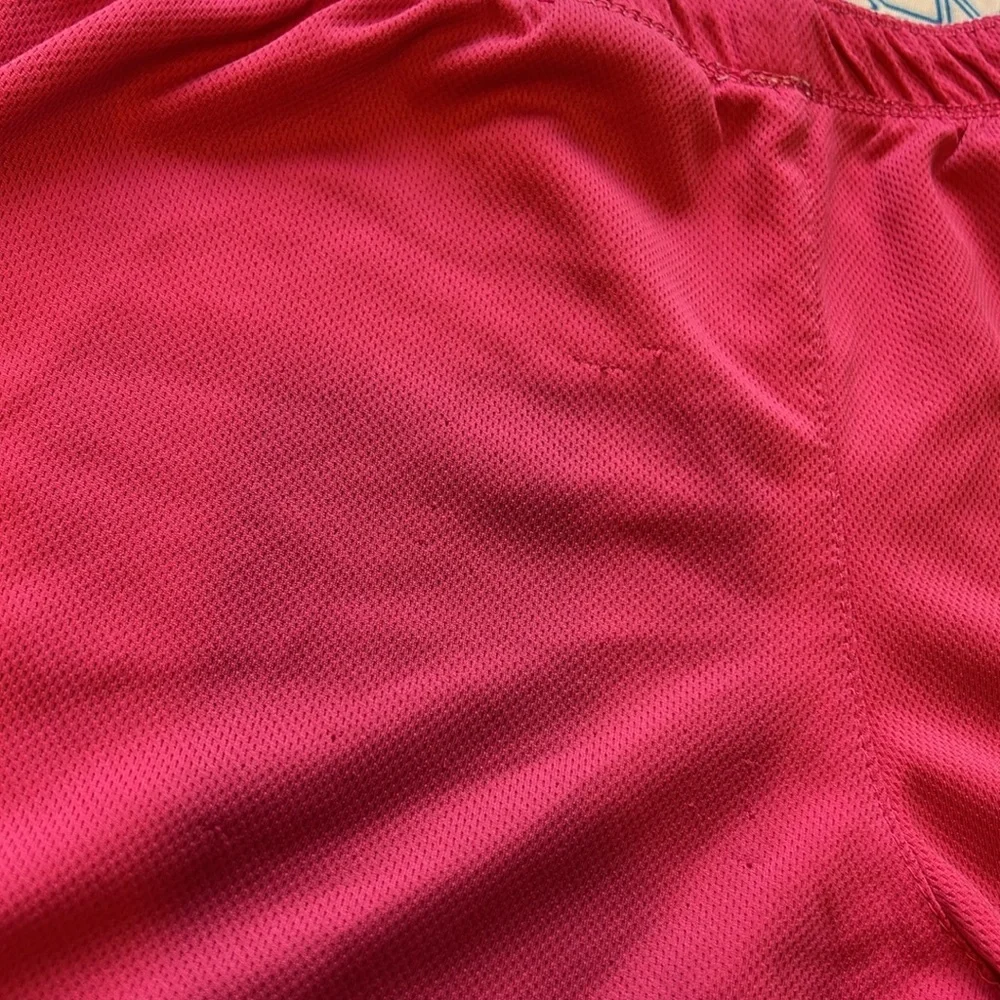 Girls Shorts. Puma. Pink. Size M - Picture 11 of 13